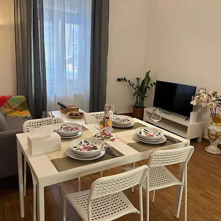 Star 2 Apartment Prague